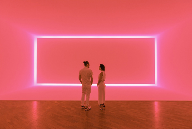 James Turrell, Raemar pink white, 1969. Shallow space construction: fluorescent light, 440 x 1070 x 300 cm. Kayne Griffin Corcoran, Los Angeles, California.